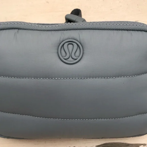BNWT Lululemon Belt Bag - Picture 2 of 16